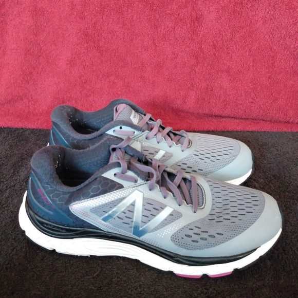 womens new balance 84v4